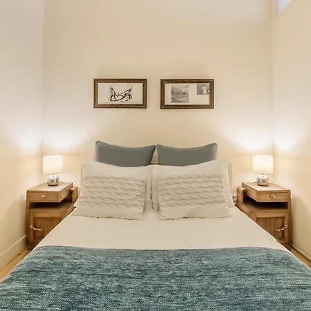 Correeiros Downtown - Historic Apartment *