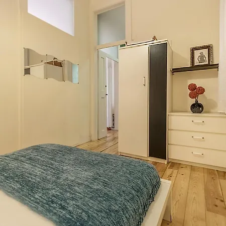 Correeiros Downtown - Historic Apartment *